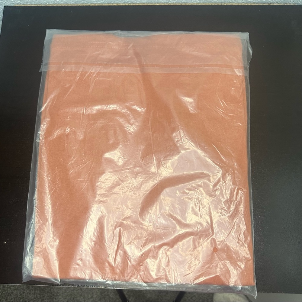 Dutch Bros NWT BRAND NEW IN BAG Pink Long Sleeve WOMEN’s MEDIUM+MEN’S LARGE+XL - Picture 10 of 12